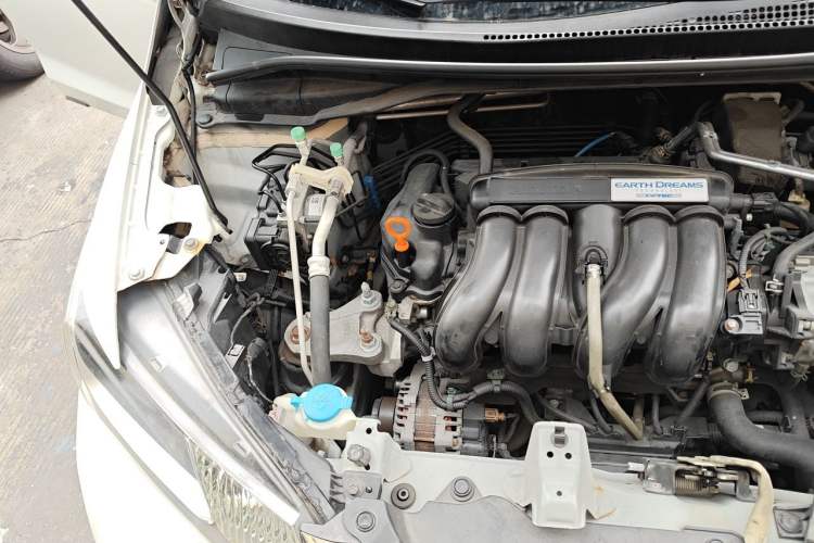 Used Honda Fit 2018 1.5L CVT Comfort Sunroof Version Engine Bay Right