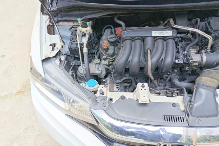 Used Honda Fit 2018 1.5L Manual Comfort Version Engine Bay Right