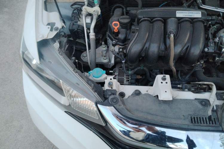 Used Honda Fit 2018 1.5L CVT Comfort Version Engine Bay Right