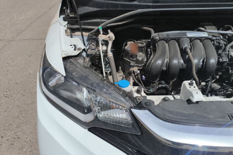 Used Honda Fit 2018 1.5L CVT Comfort Version Engine Bay Right