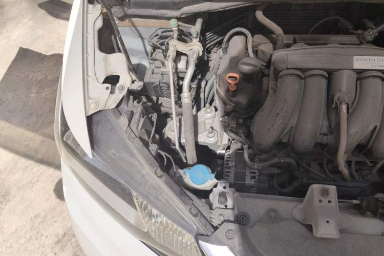Used Honda Fit 2018 1.5L CVT Comfort Sunroof Version Engine Bay Right