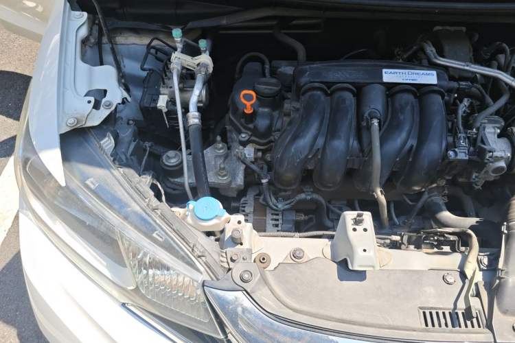 Used Honda Fit 2018 1.5L CVT Luxury Edition Engine Bay Right