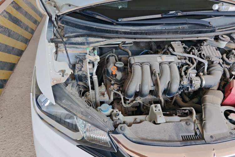 Used Honda Fit 2018 1.5L Manual Comfort Version Engine Bay Right