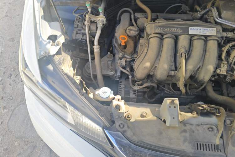 Used Honda Fit 2018 1.5L CVT Comfort Sunroof Version Engine Bay Right