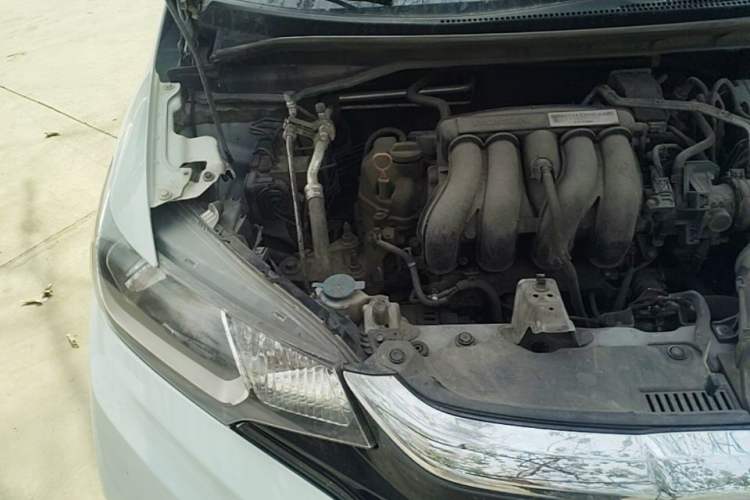 Used Honda Fit 2018 1.5L CVT Comfort Sunroof Version Engine Bay Right