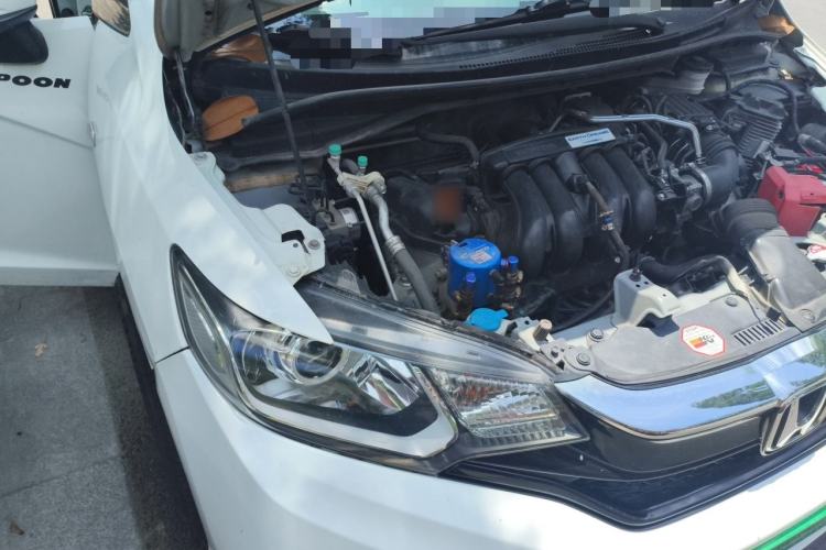 Used Honda Fit 2018 1.5L Manual Comfort Version Engine Bay Right