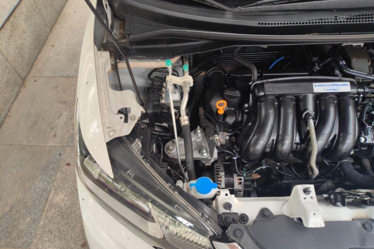 Used Honda Fit 2018 1.5L CVT Comfort Version Engine Bay Right