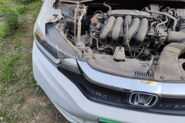 Used Honda Fit 2018 1.5L CVT Comfort Sunroof Version Engine Bay Right
