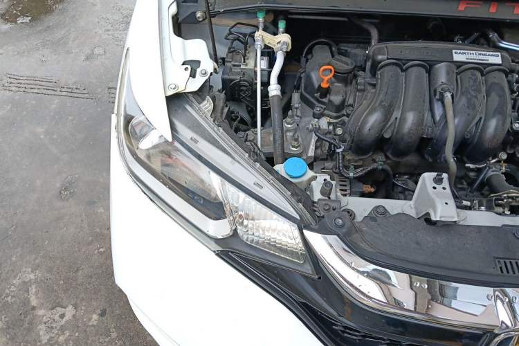 Used Honda Fit 2018 1.5L CVT Comfort Version Engine Bay Right