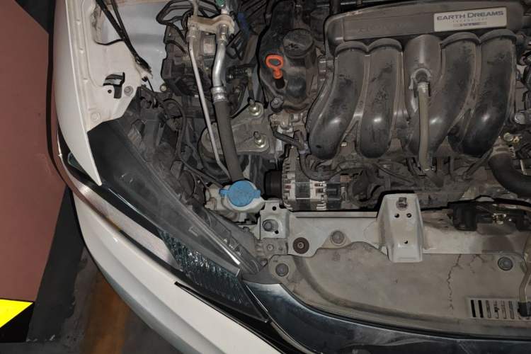 Used Honda Fit 2018 1.5L CVT Comfort Sunroof Version Engine Bay Right