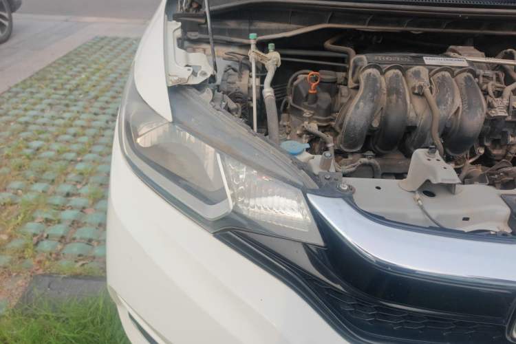 Used Honda Fit 2018 1.5L CVT Comfort Version Engine Bay Right