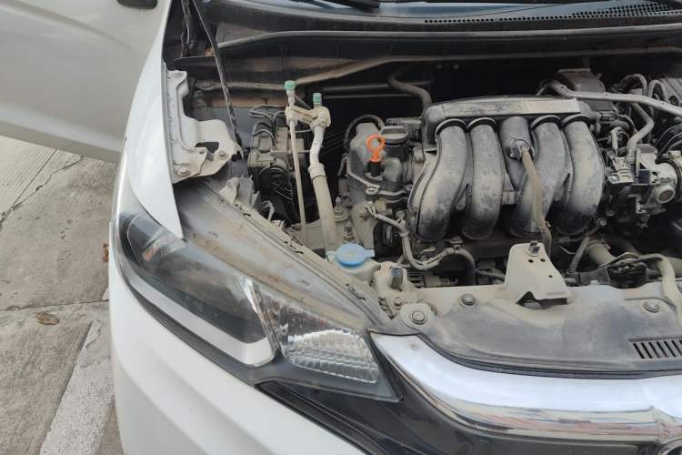 Used Honda Fit 2018 1.5L CVT Comfort Sunroof Version Engine Bay Right