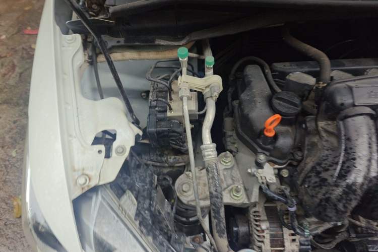 Used Honda Fit 2018 1.5L CVT Comfort Sunroof Version Engine Bay Right