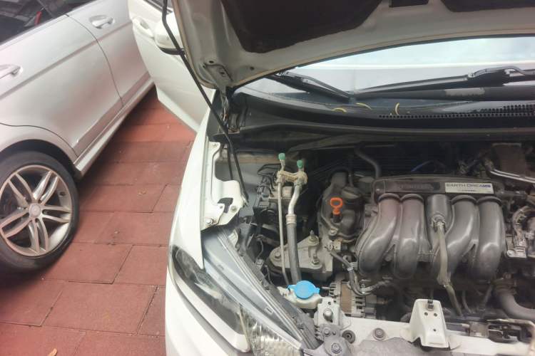 Used Honda Fit 2018 1.5L CVT Comfort Sunroof Version Engine Bay Right