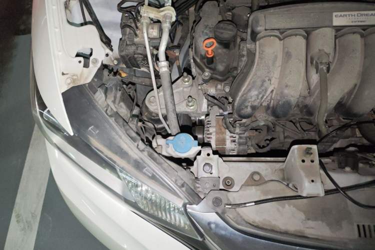 Used Honda Fit 2018 1.5L CVT Comfort Version Engine Bay Right