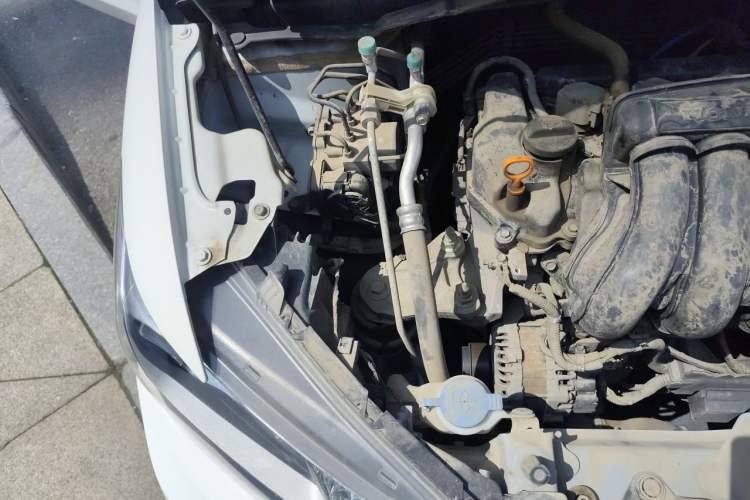 Used Honda Fit 2018 1.5L CVT Comfort Version Engine Bay Right