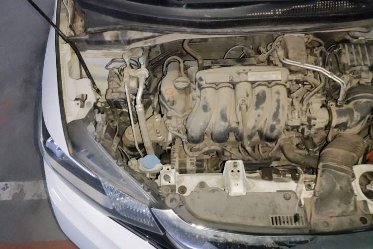 Used Honda Fit 2018 1.5L CVT Comfort Version Engine Bay Right