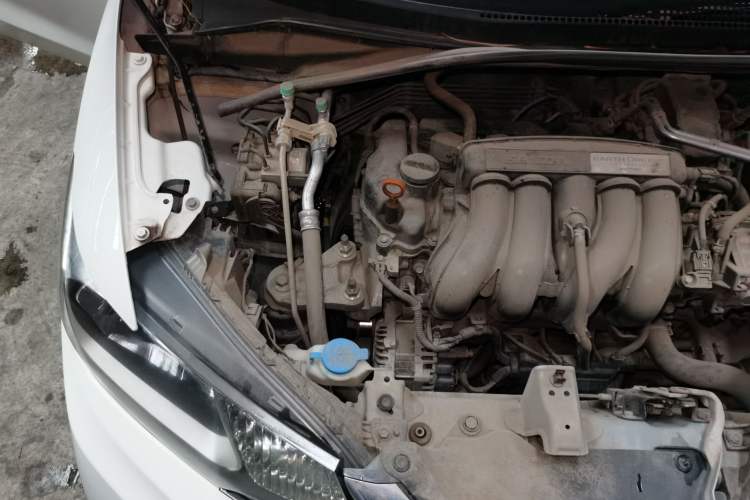 Used Honda Fit 2018 1.5L CVT Comfort Version Engine Bay Right