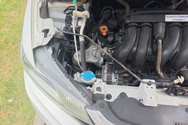 Used Honda Fit 2018 1.5L CVT Comfort Version Engine Bay Right