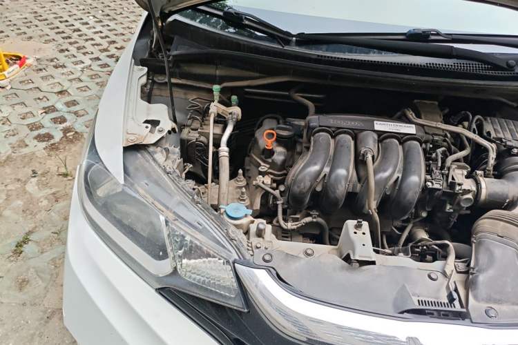 Used Honda Fit 2018 1.5L CVT Comfort Sunroof Version Engine Bay Right