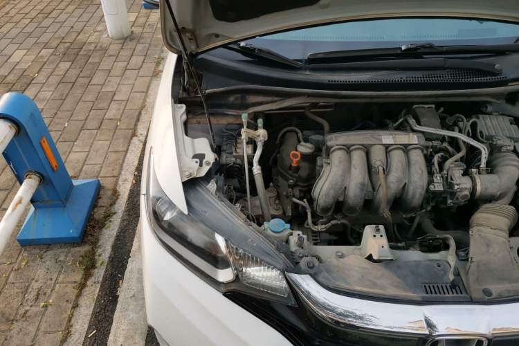 Used Honda Fit 2018 1.5L CVT Comfort Sunroof Version Engine Bay Right