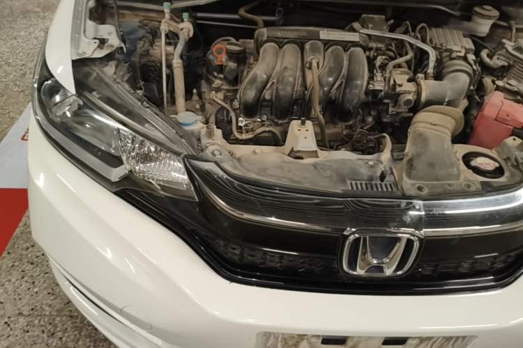Used Honda Fit 2018 1.5L CVT Comfort Sunroof Version Engine Bay Right