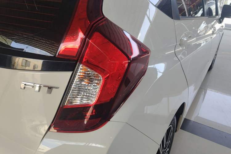 Used Honda Fit 2018 1.5L CVT Comfort Version Exterior 1