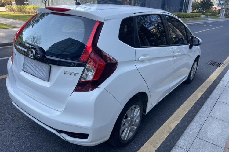 Used Honda Fit 2018 1.5L CVT Comfort Sunroof Version Exterior 1