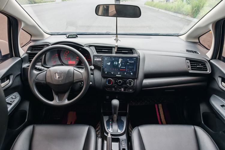 Used Honda Fit 2018 1.5L CVT Comfort Sunroof Version Exterior 11