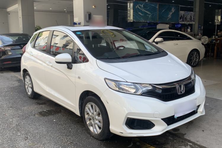Used Honda Fit 2018 1.5L CVT Comfort Sunroof Version Exterior 2
