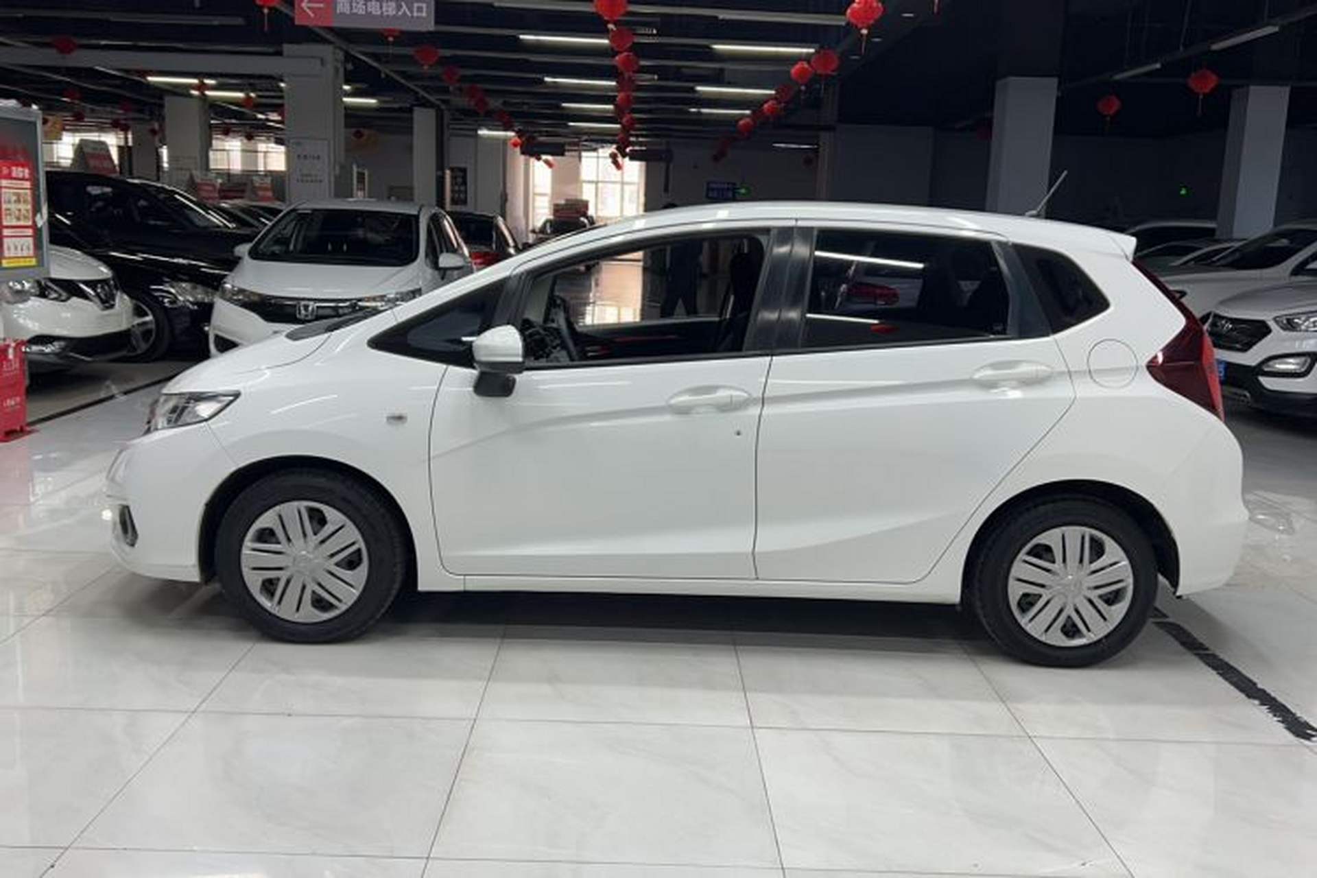 Used Honda Fit 2018 1.5L CVT Comfort Version Exterior 2
