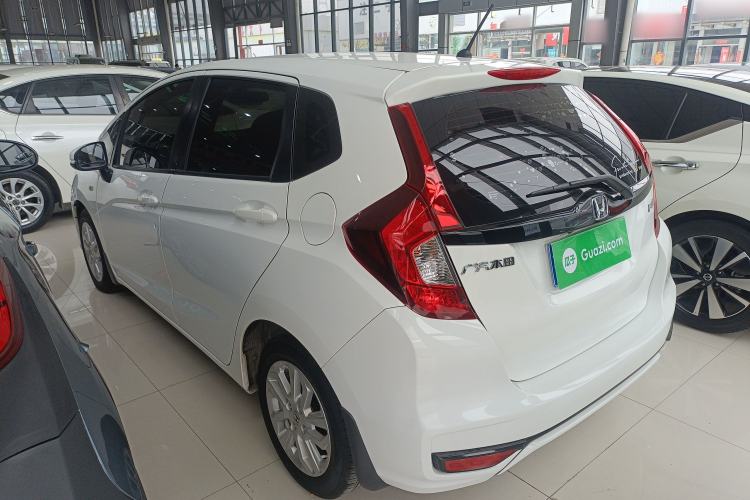 Used Honda Fit 2018 1.5L CVT Comfort Sunroof Version Exterior 2