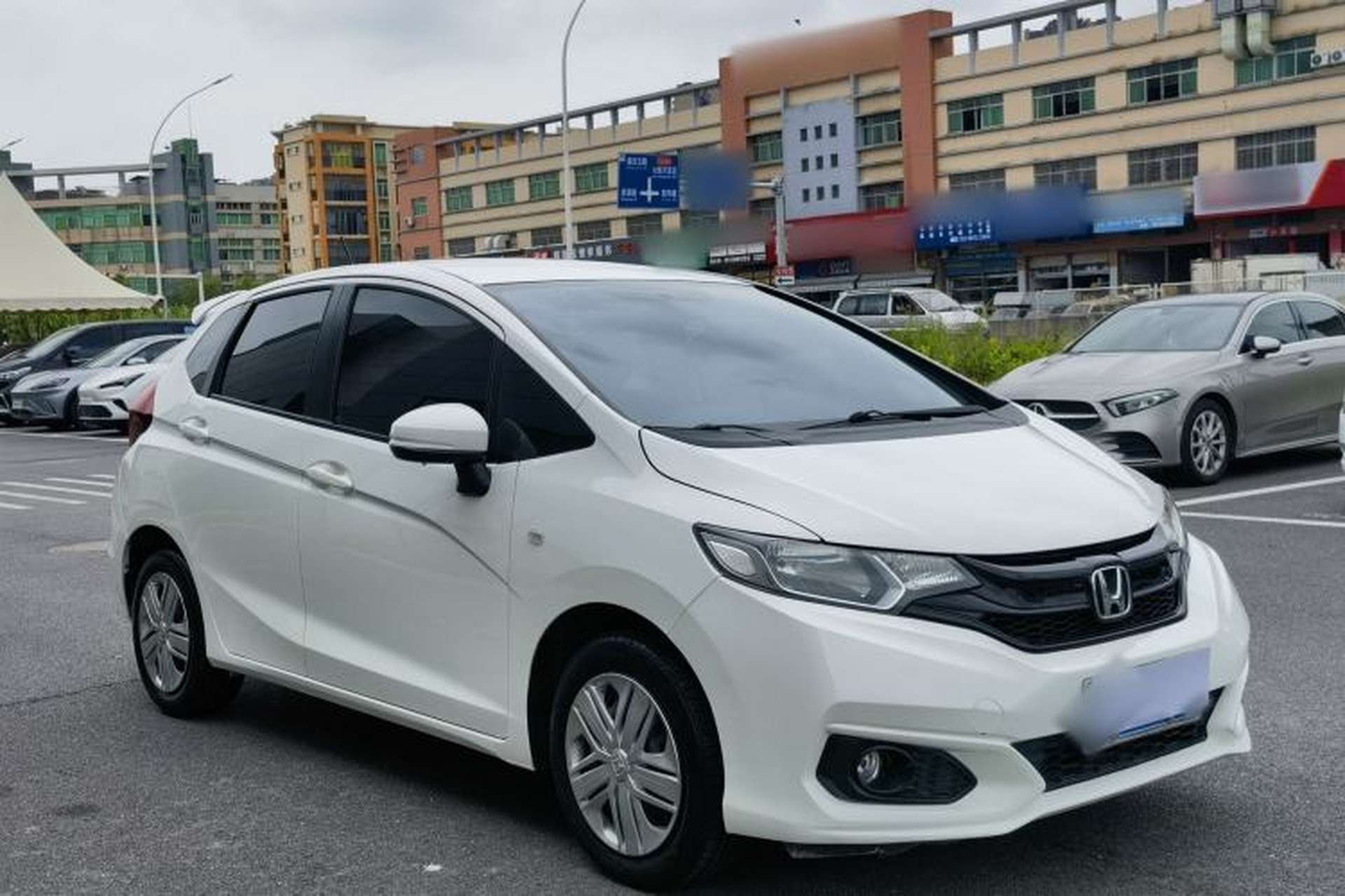 Used Honda Fit 2018 1.5L CVT Comfort Version Exterior 2