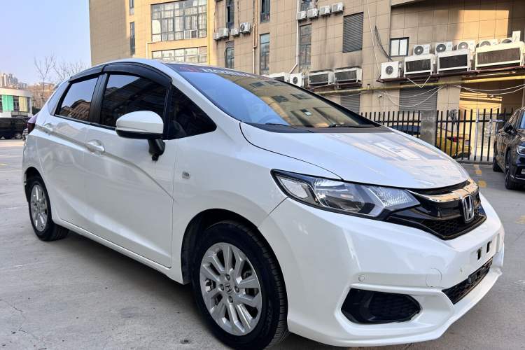 Used Honda Fit 2018 1.5L CVT Comfort Sunroof Version Exterior 2