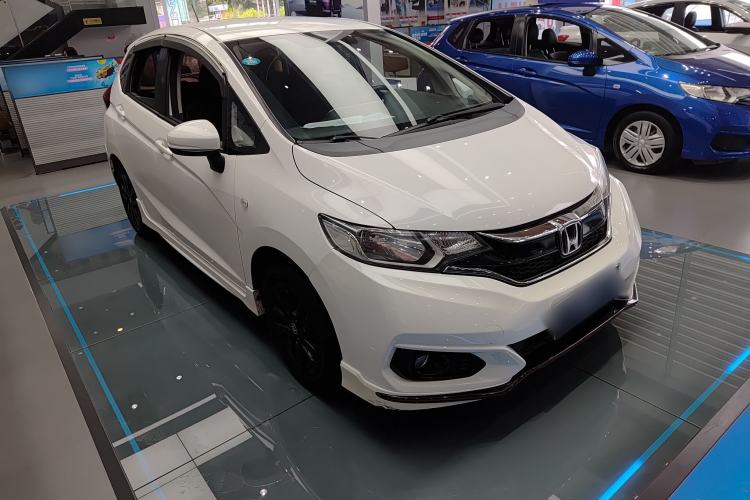 Used Honda Fit 2018 1.5L CVT Trendy Sports Edition Exterior 2