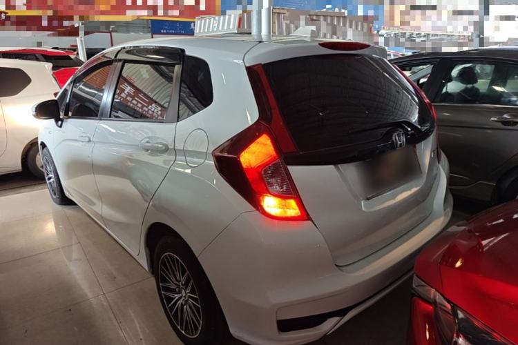 Used Honda Fit 2018 1.5L Manual Comfort Version Exterior 2