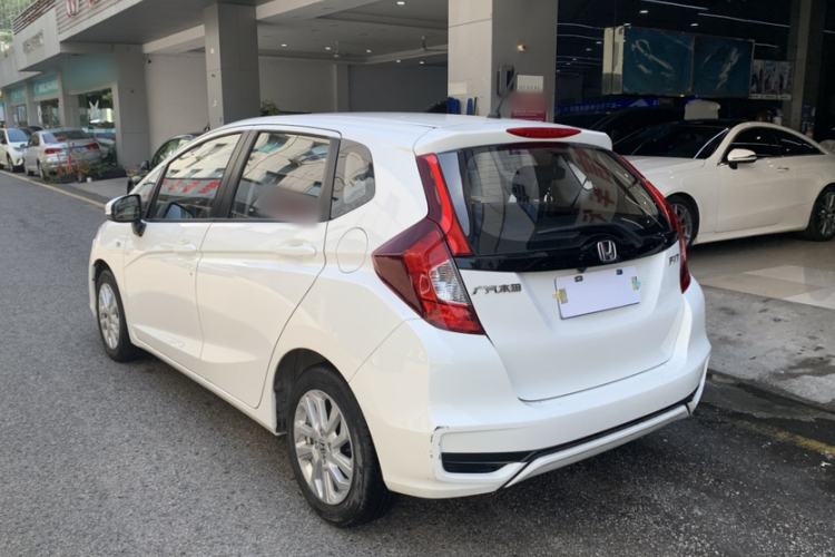 Used Honda Fit 2018 1.5L CVT Comfort Sunroof Version Exterior 3