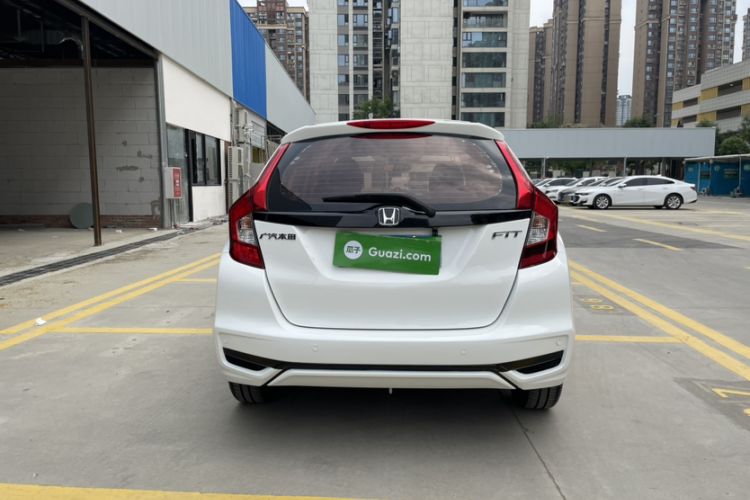 Used Honda Fit 2018 1.5L CVT Comfort Sunroof Version Exterior 3