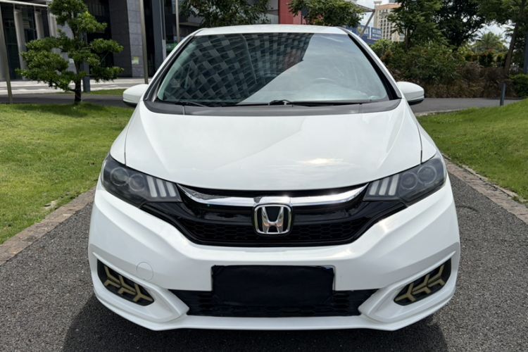 Used Honda Fit 2018 1.5L CVT Comfort Version Exterior 3