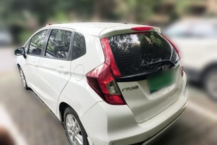 Used Honda Fit 2018 1.5L CVT Comfort Sunroof Version Exterior 3