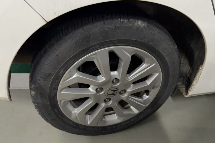 Used Honda Fit 2018 1.5L CVT Comfort Sunroof Version Exterior 3