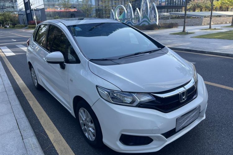 Used Honda Fit 2018 1.5L CVT Comfort Sunroof Version Exterior 3