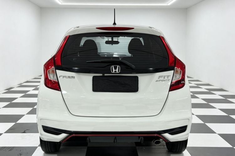Used Honda Fit 2018 1.5L CVT Trendy Sports Edition Exterior 4