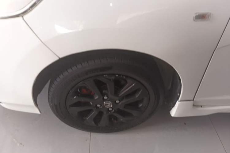 Used Honda Fit 2018 1.5L CVT Comfort Sunroof Version Exterior 4