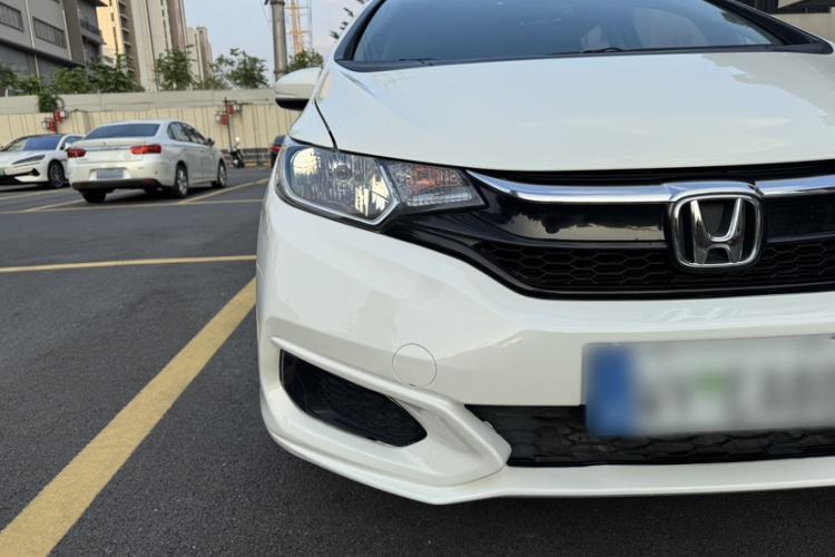 Used Honda Fit 2018 1.5L CVT Comfort Version Exterior 4
