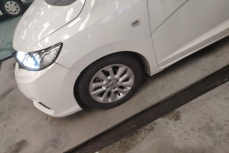 Used Honda Fit 2018 1.5L CVT Comfort Sunroof Version Exterior 4
