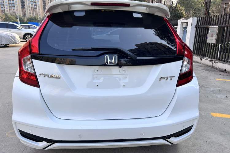 Used Honda Fit 2018 1.5L CVT Comfort Sunroof Version Exterior 4