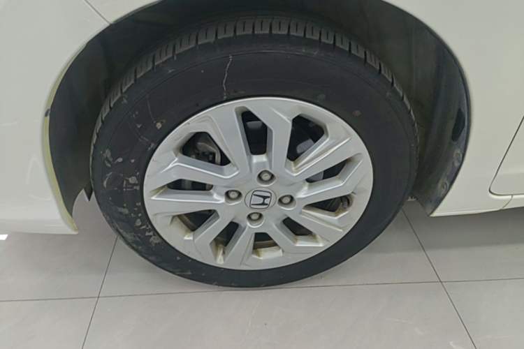 Used Honda Fit 2018 1.5L CVT Comfort Sunroof Version Exterior 4