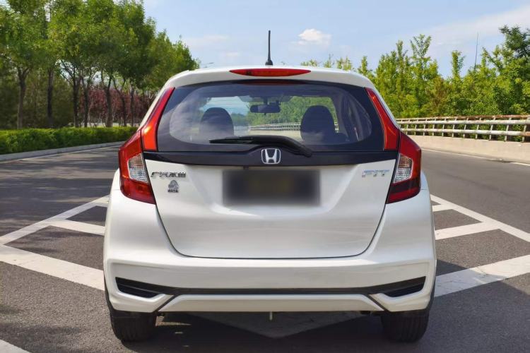 Used Honda Fit 2018 1.5L CVT Comfort Sunroof Version Exterior 4