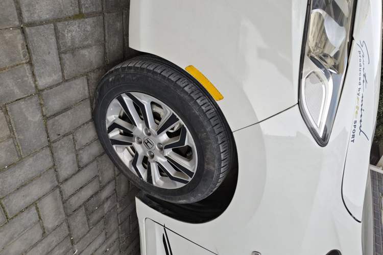 Used Honda Fit 2018 1.5L CVT Comfort Sunroof Version Exterior 4